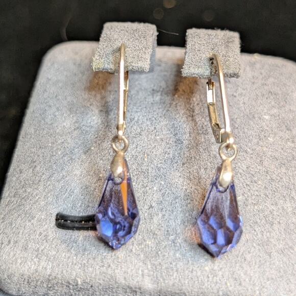 925 Sterling Leverback Blue/Purple Faceted Crystal Briolette Cut Dangle Earrings - Picture 5 of 6